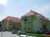 budovy kancelarie skoly obch-16